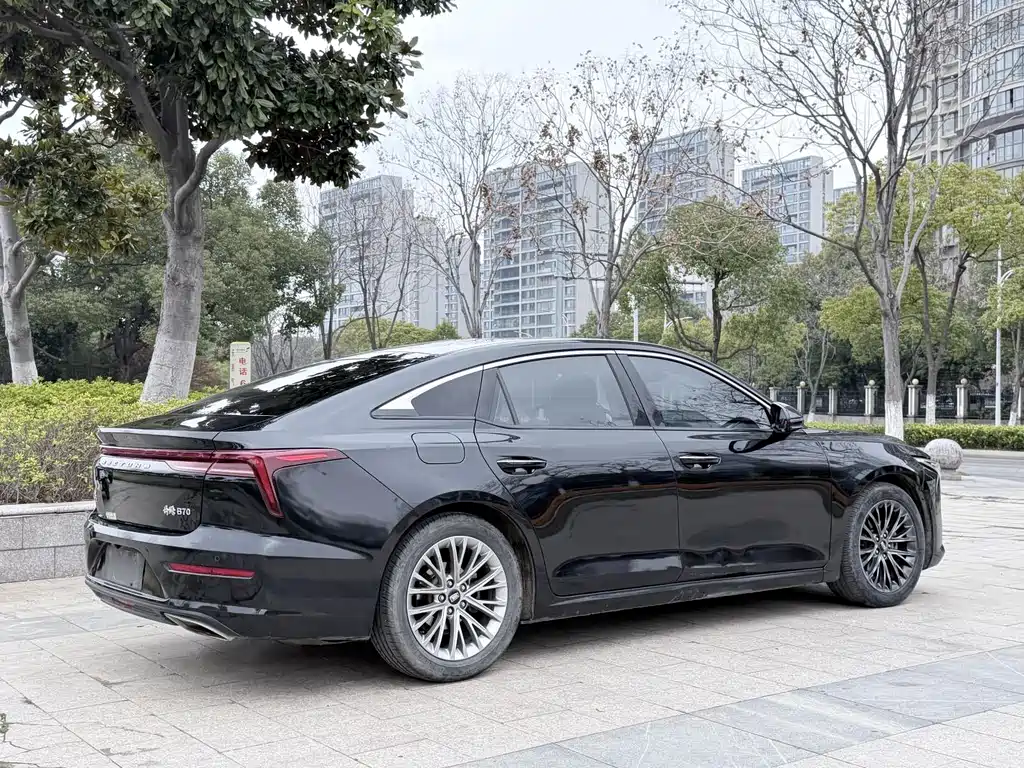 Bestune Bestune B70 2021 1.5T Automatic 15th Anniversary Edition 2021 - thumbnail 2