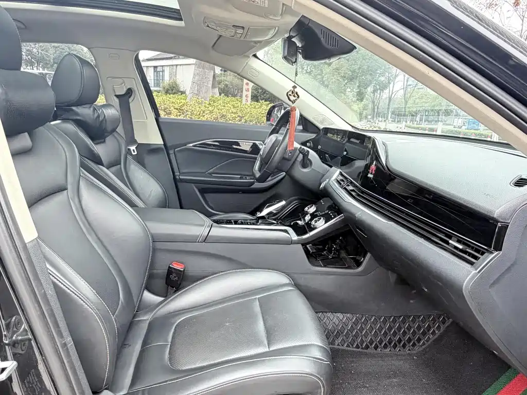Bestune Bestune B70 2021 1.5T Automatic 15th Anniversary Edition 2021 - thumbnail 3