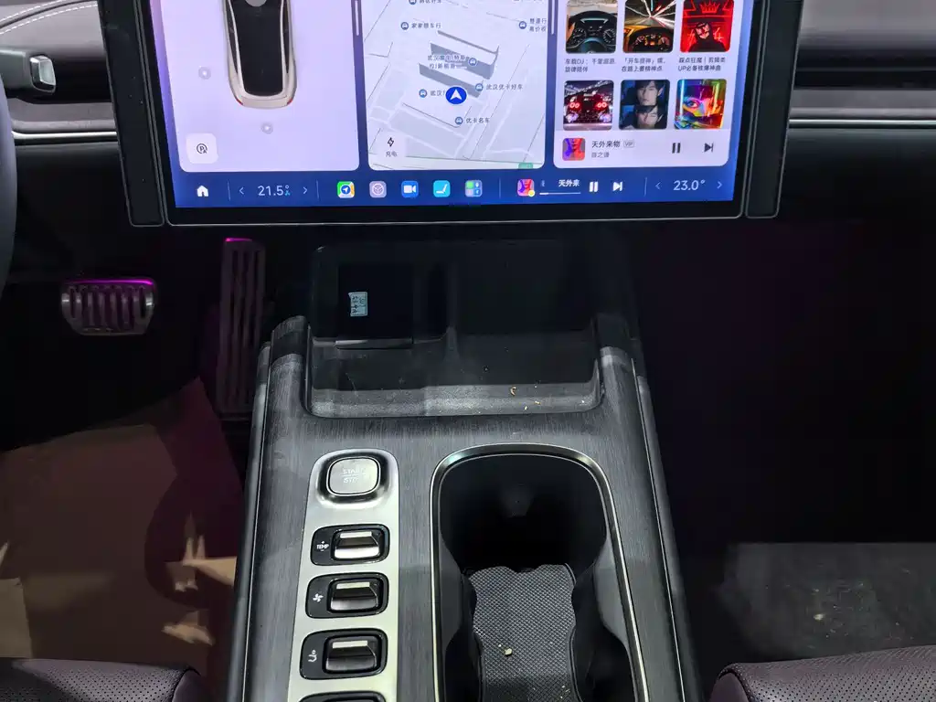 Xiaomi Automobile Xiaomi SU7 2024 AWD Long Range Intelligent Driving Max Edition 2025 - thumbnail 6