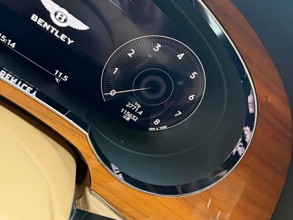 Bentley Bentayga 2021 4.0T V8 2020 - thumbnail 7