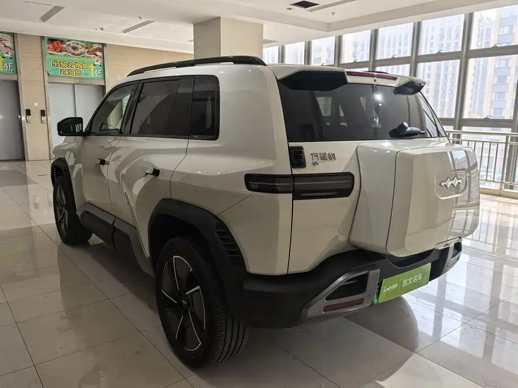 Fang Cheng Bao Ti 3 2025 Model 501KM AWD Max Version 2026 - thumbnail 7
