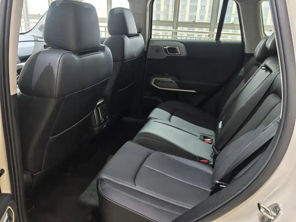 Fang Cheng Bao Ti 3 2025 Model 501KM AWD Max Version 2026 - thumbnail 9