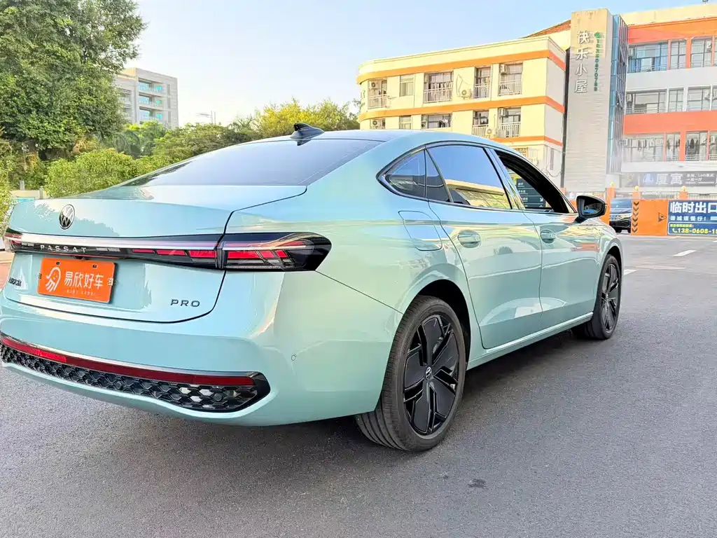 Volkswagen Passat 2025 Pro 380TSI Dragon尊 Edition 2024 - thumbnail 7