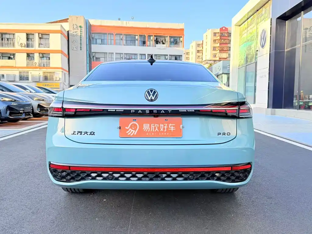 Volkswagen Passat 2025 Pro 380TSI Dragon尊 Edition 2024 - thumbnail 8