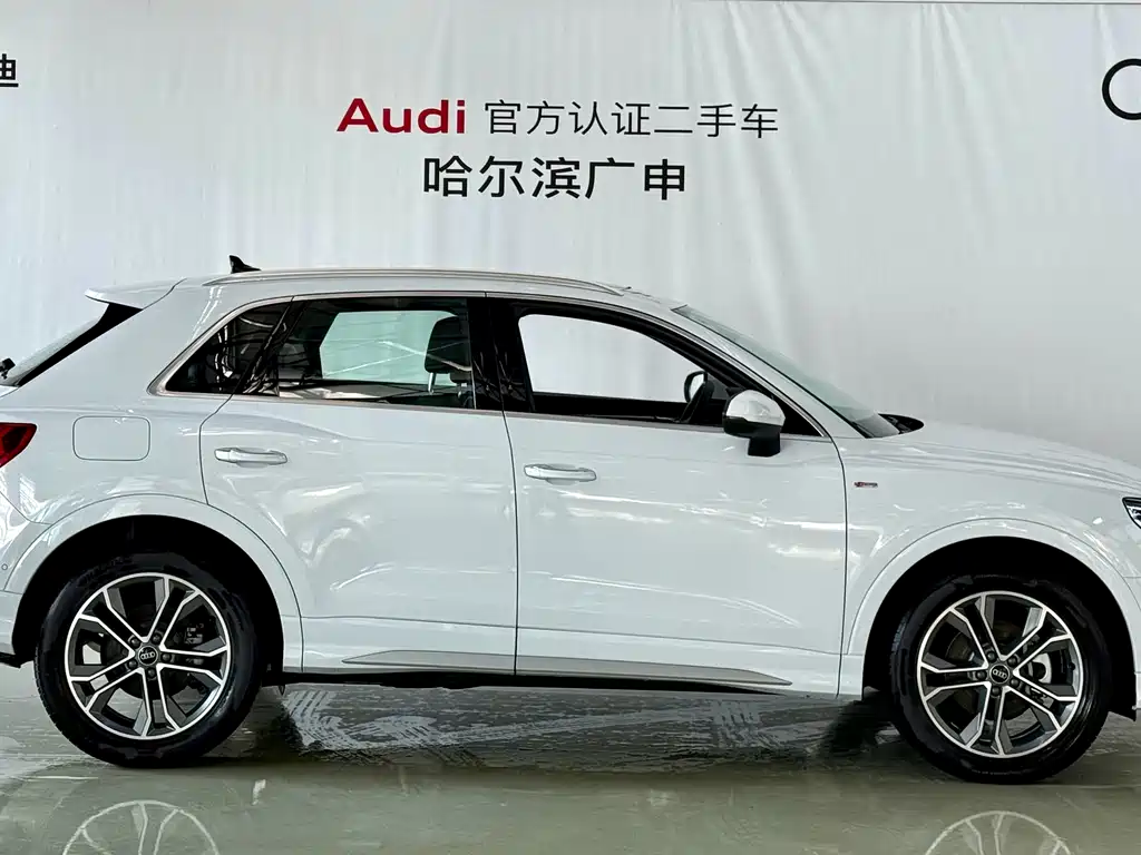 Audi Audi Q3 2024 40 TFSI Fashion Dynamic Edition 2026 - thumbnail 3