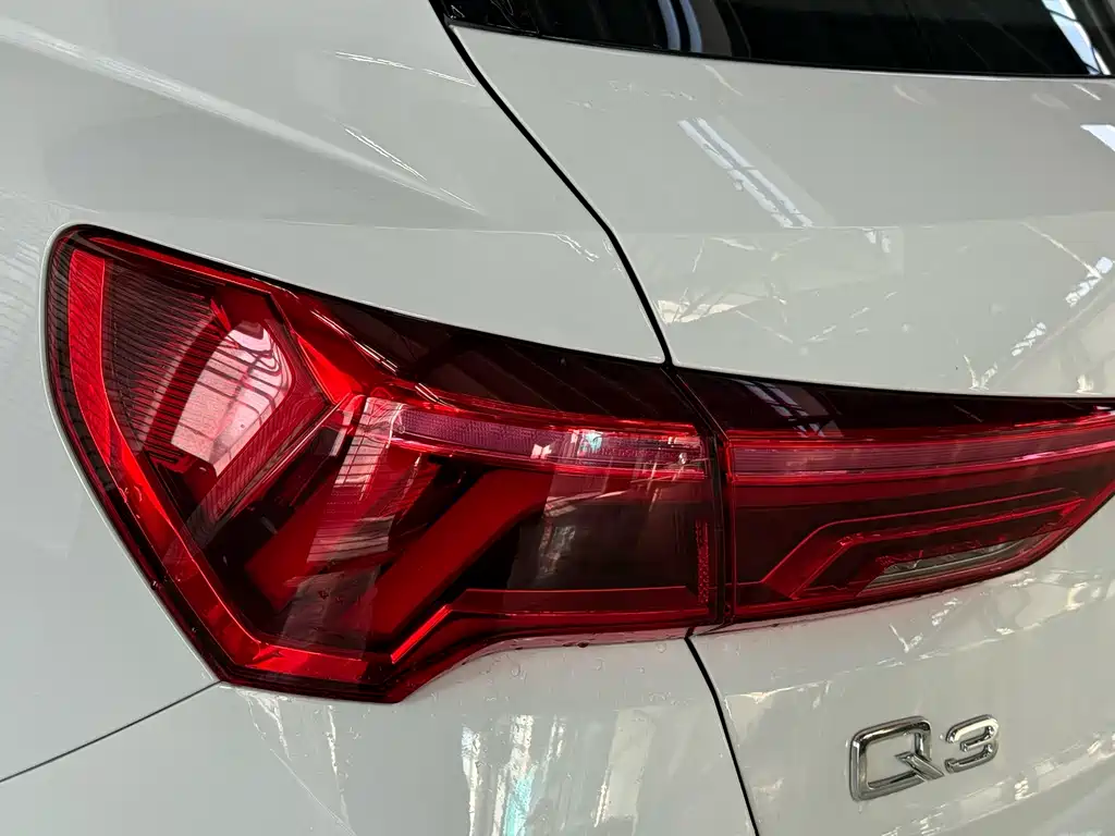 Audi Audi Q3 2024 40 TFSI Fashion Dynamic Edition 2026 - thumbnail 9