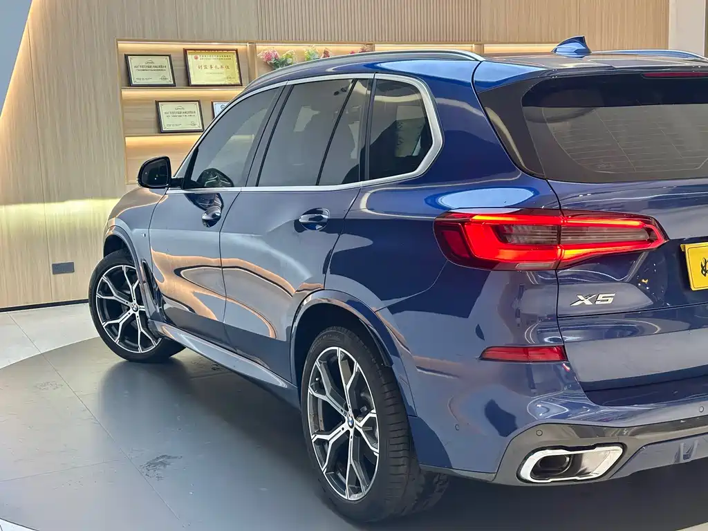 BMW BMW X5 (Imported) 2019 xDrive40i Luxury Model M Sport Package 2019 - thumbnail 4