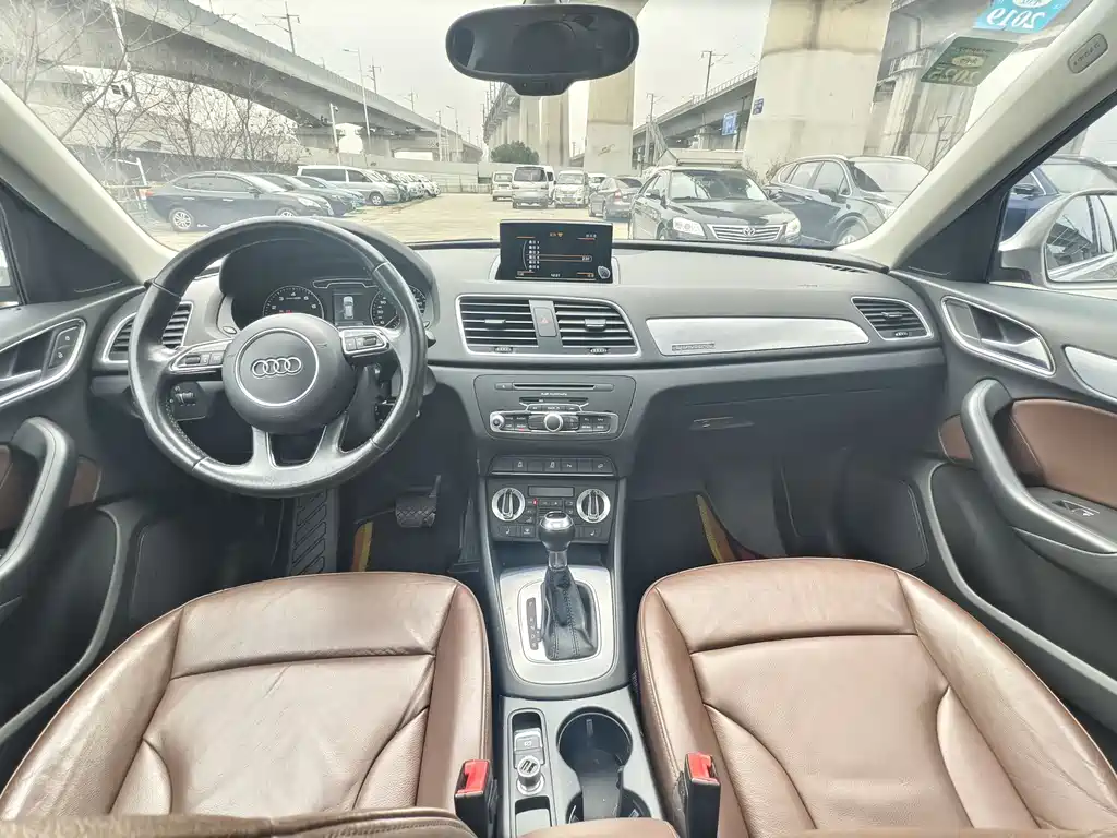Audi Audi Q3 2015 35 TFSI quattro Technology Package 2015 - thumbnail 8