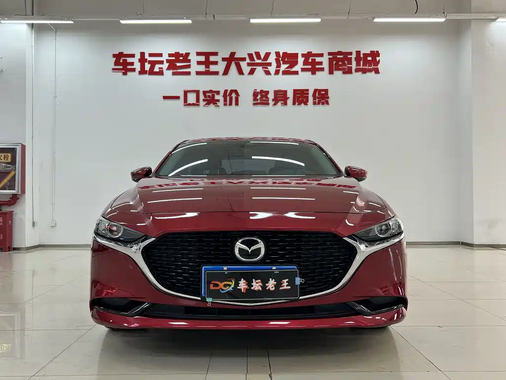 Mazda Mazda 3 Axela 2022 2.0L Automatic Premium Edition 2023 - thumbnail 2