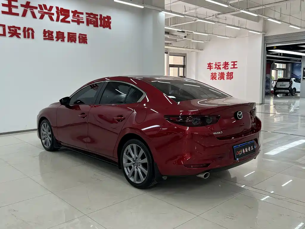 Mazda Mazda 3 Axela 2022 2.0L Automatic Premium Edition 2023 - thumbnail 6