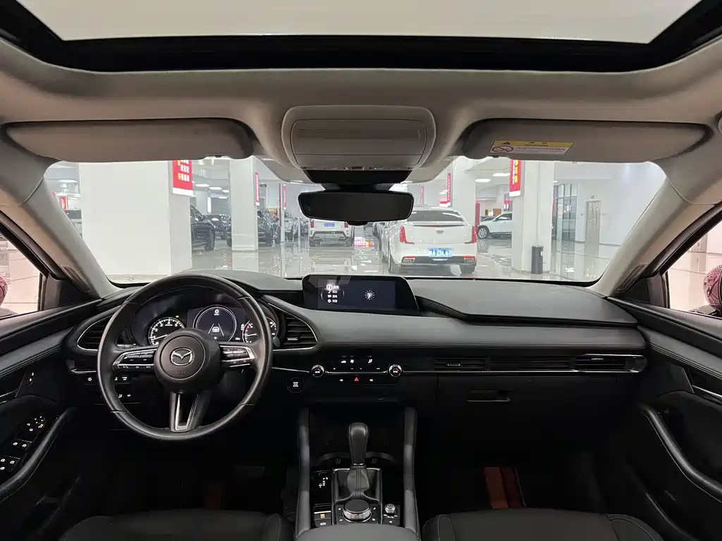 Mazda Mazda 3 Axela 2022 2.0L Automatic Premium Edition 2023 - thumbnail 8