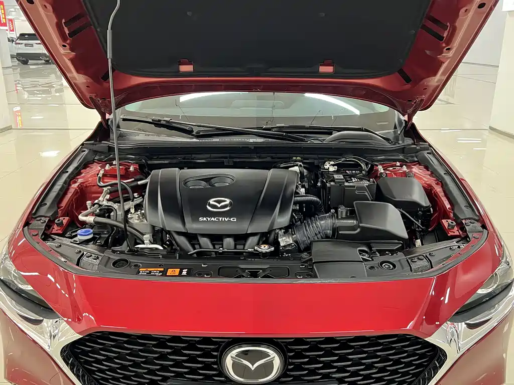 Mazda Mazda 3 Axela 2022 2.0L Automatic Premium Edition 2023 - thumbnail 16