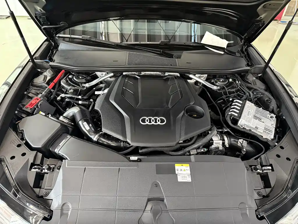 Audi Audi A6 (Imported) 2024 allroad quattro 55 TFSI Premium Off-road Model 2026 - thumbnail 5