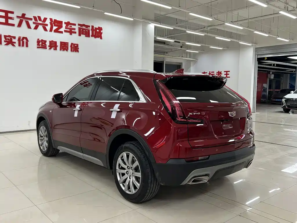 Cadillac Cadillac XT4 2022 28T FWD Luxury 2023 - thumbnail 5