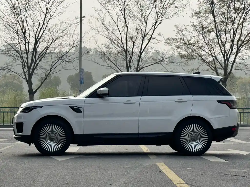 Land Rover Range Rover Sport 2021 3.0 L6 SE 2021 - thumbnail 3