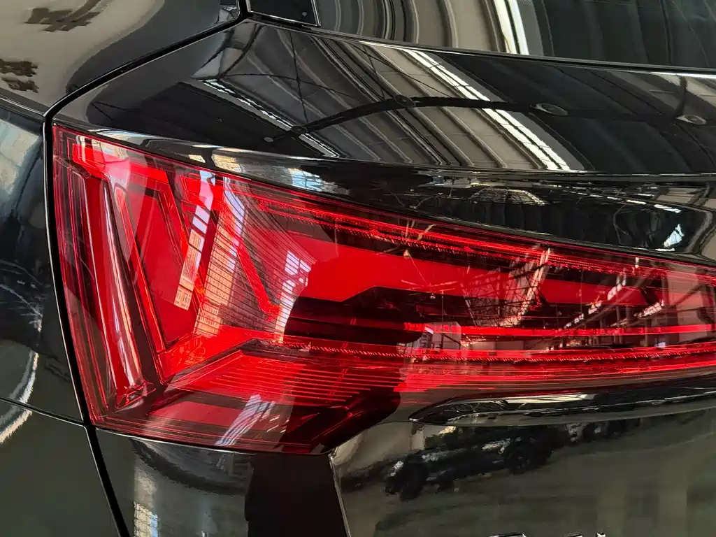 Audi Audi Q5L 2026 45th Anniversary Edition 45 TFSI Luxury Dynamic Model 2026 - thumbnail 9