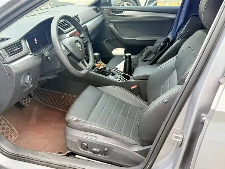 Skoda Škoda Superb 2021 TSI330 DSG Luxury Edition 2021 - thumbnail 5