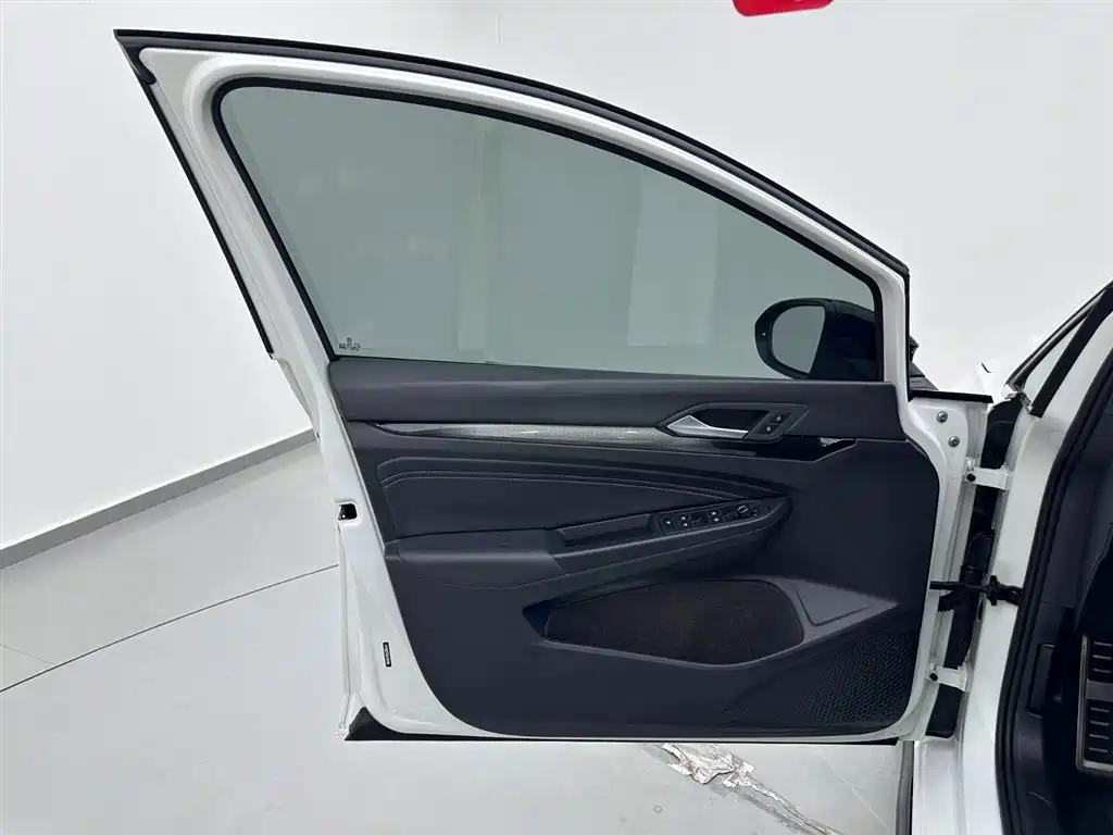 Volkswagen Golf 2021 280TSI DSG R-Line 2021 - thumbnail 8
