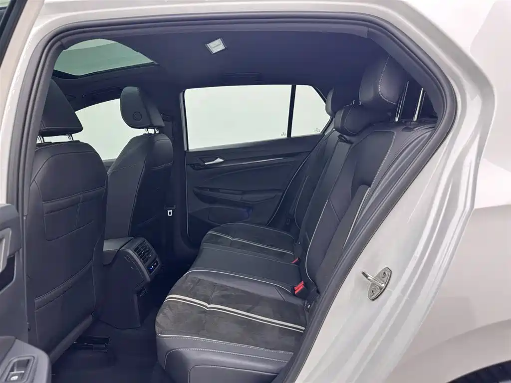 Volkswagen Golf 2021 280TSI DSG R-Line 2021 - thumbnail 19