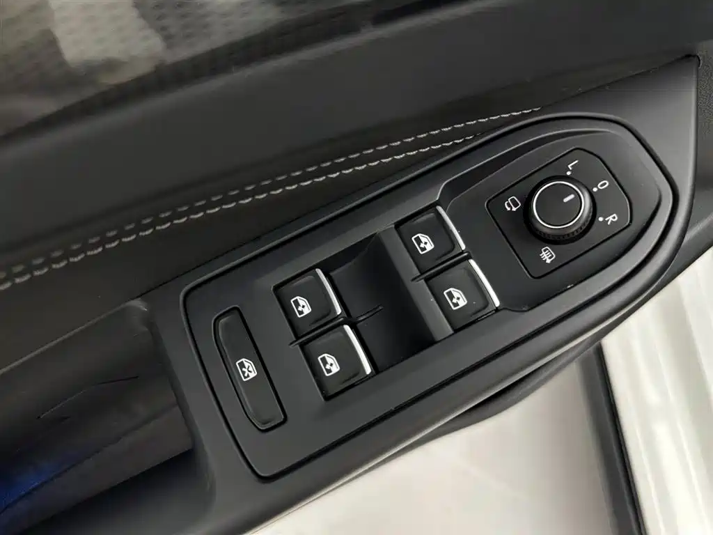 Volkswagen Golf 2021 280TSI DSG R-Line 2021 - thumbnail 24