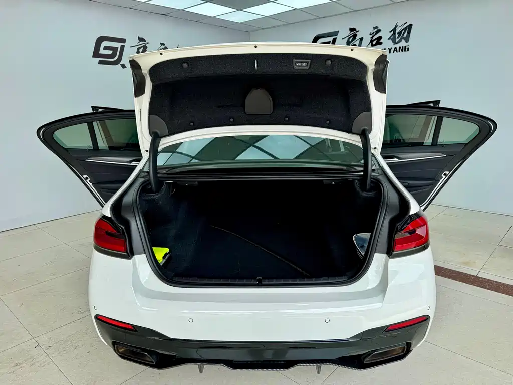 BMW BMW 5 Series Import 2021 540i Style Edition M Sport Package 2020 - thumbnail 26