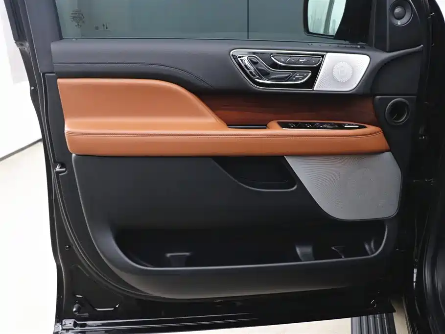 Lincoln Navigator 2020 3.5T Select Edition 2022 - thumbnail 11