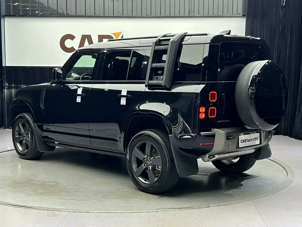 Land Rover Land Rover Defender 2023 110 3.0T P400 X-DYNAMIC HSE 2024 - thumbnail 5