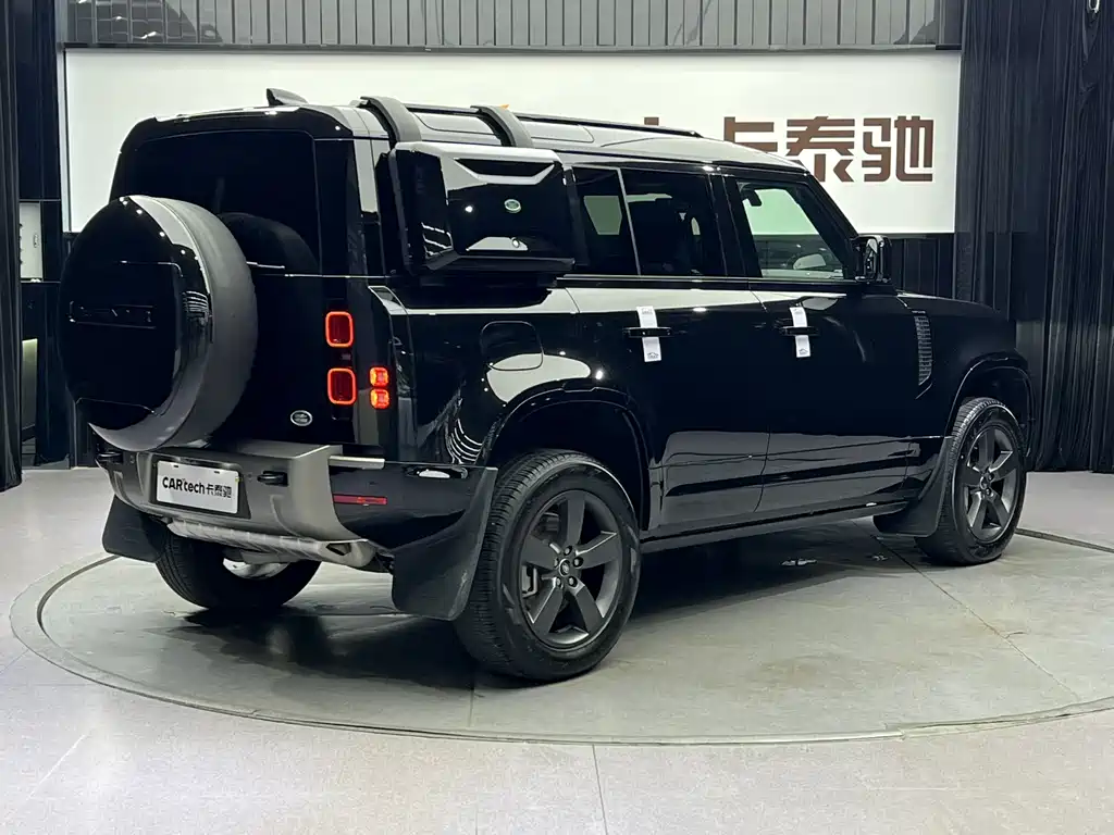 Land Rover Land Rover Defender 2023 110 3.0T P400 X-DYNAMIC HSE 2024 - thumbnail 6