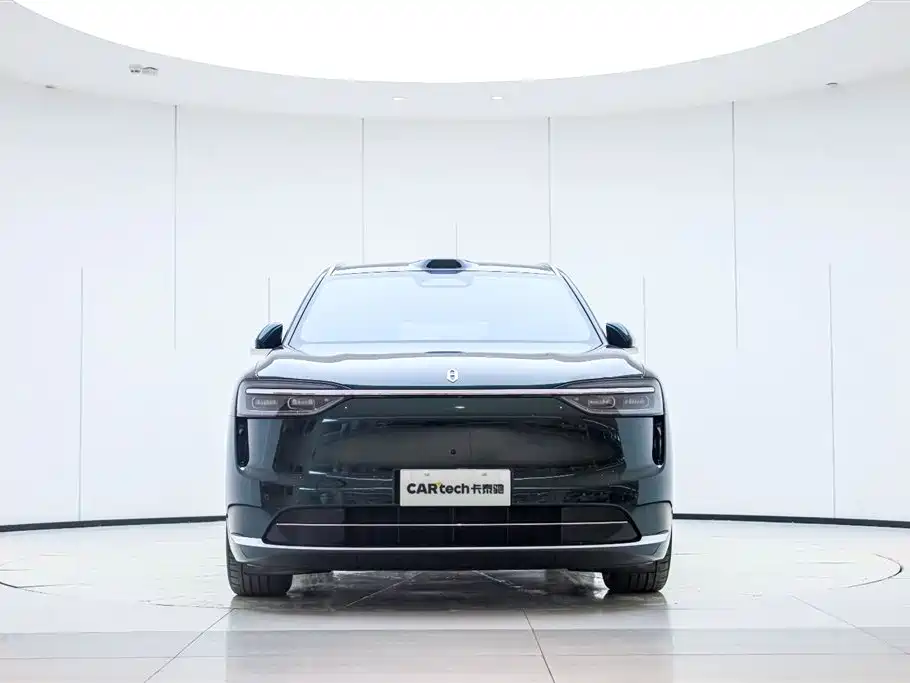 AITO Aito M7 2026 Extended Range Ultra AWD 5-Seat (192-line LiDAR) 2025 - thumbnail 2