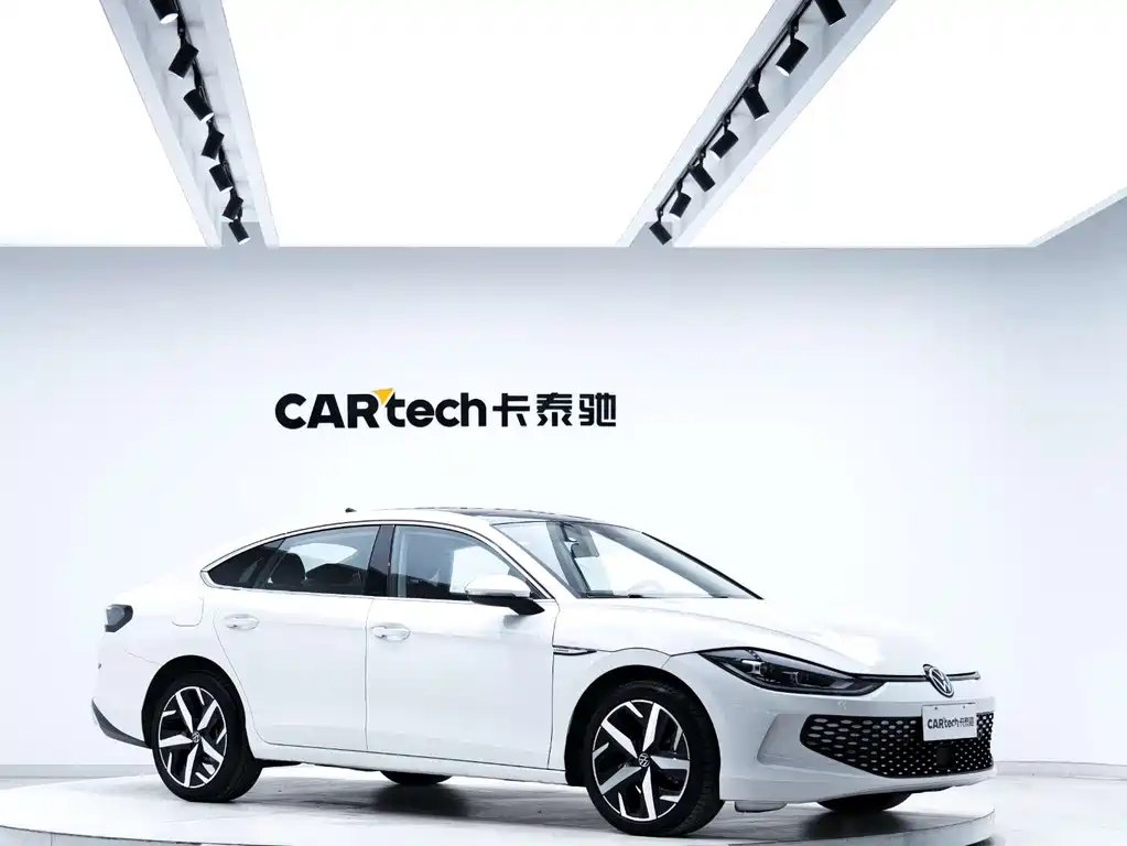Volkswagen Lamando 2022 Lamando L 280TSI DSG Cool & Spicy Edition 2023 - thumbnail 2