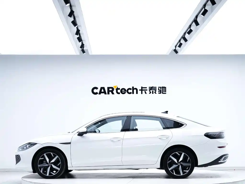 Volkswagen Lamando 2022 Lamando L 280TSI DSG Cool & Spicy Edition 2023 - thumbnail 5