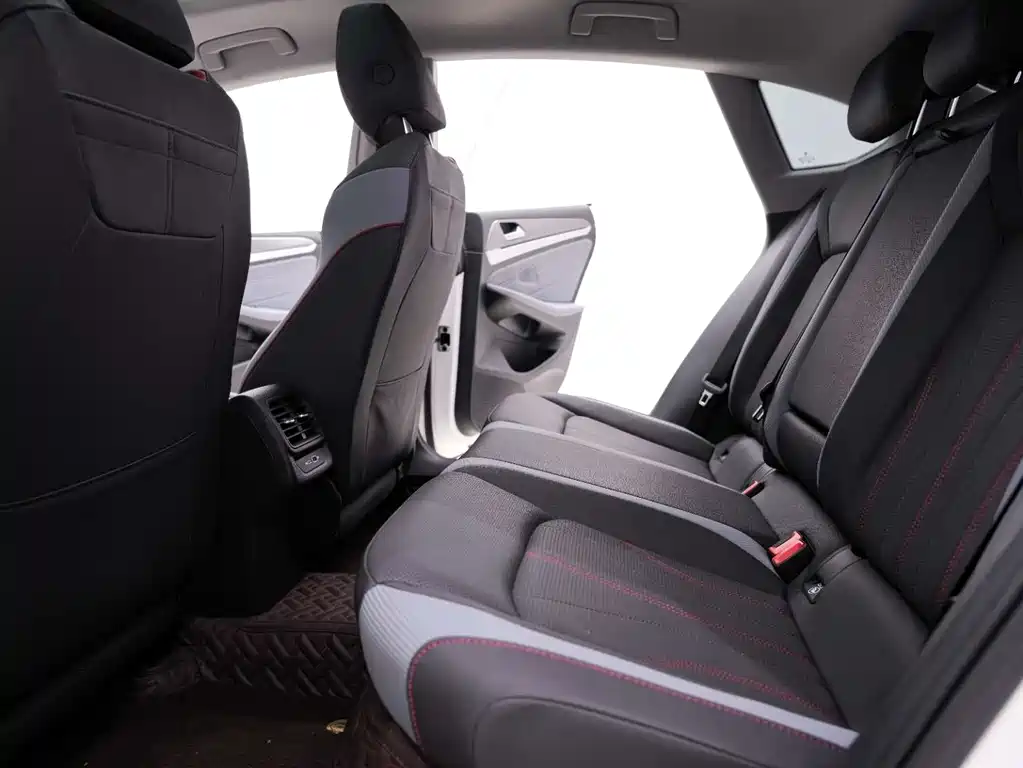 Volkswagen Lamando 2022 Lamando L 280TSI DSG Cool & Spicy Edition 2023 - thumbnail 25