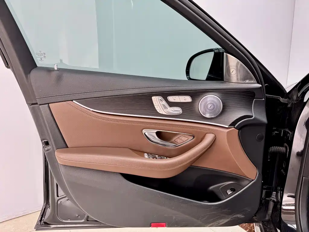 Mercedes-Benz Mercedes-Benz E-Class 2019 Facelift E 300 L Sport Luxury 2019 - thumbnail 6