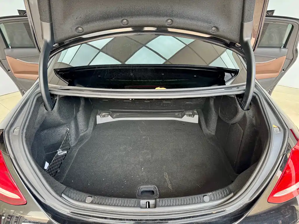 Mercedes-Benz Mercedes-Benz E-Class 2019 Facelift E 300 L Sport Luxury 2019 - thumbnail 23