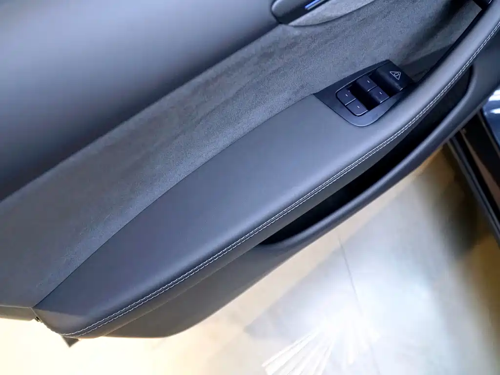 Tesla Model Y 2025 Long Range AWD First Edition 2025 - thumbnail 13