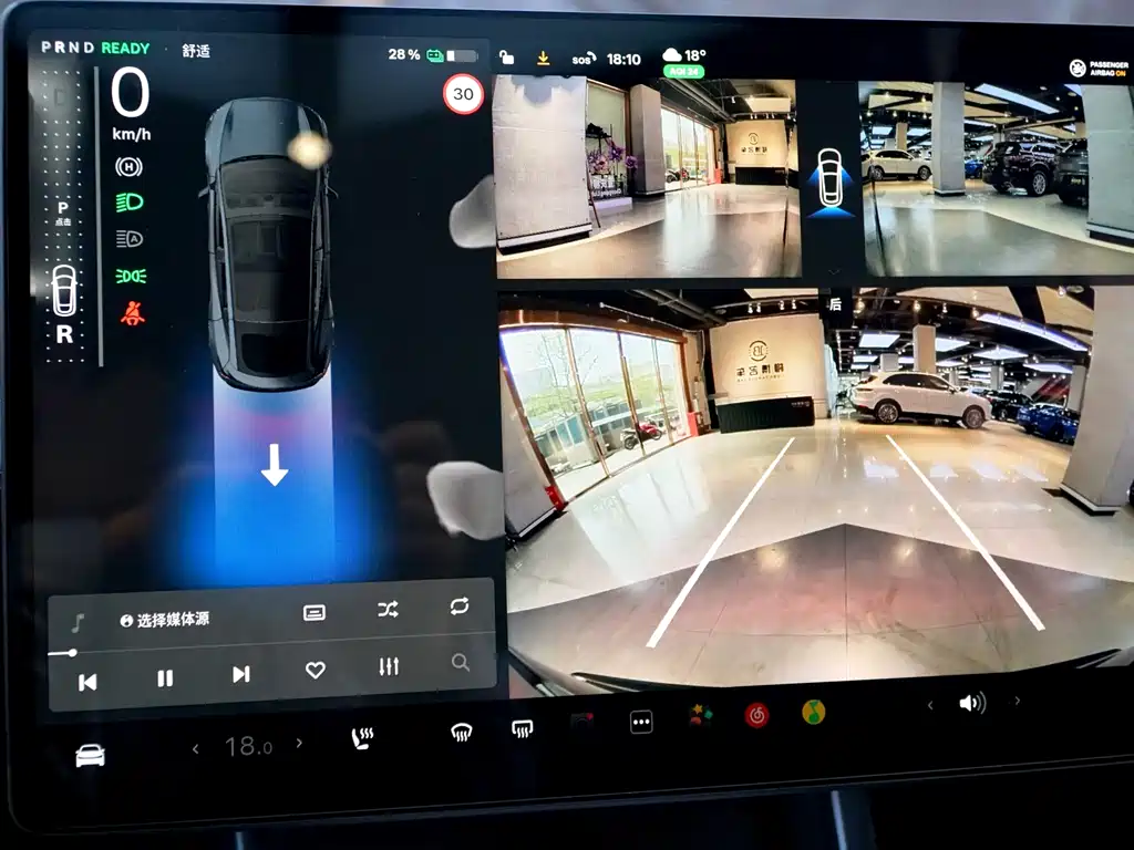 Tesla Model Y 2025 Long Range AWD First Edition 2025 - thumbnail 16