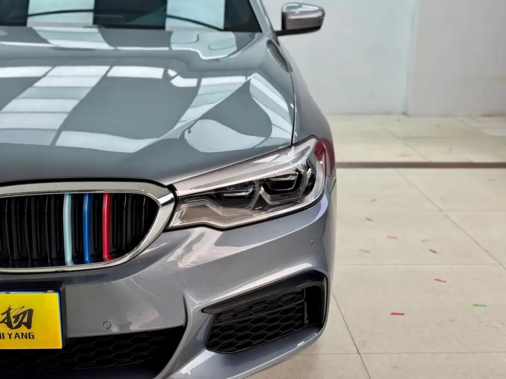 BMW BMW 5 Series Import 2020 530i M Sport Package 2020 - thumbnail 4