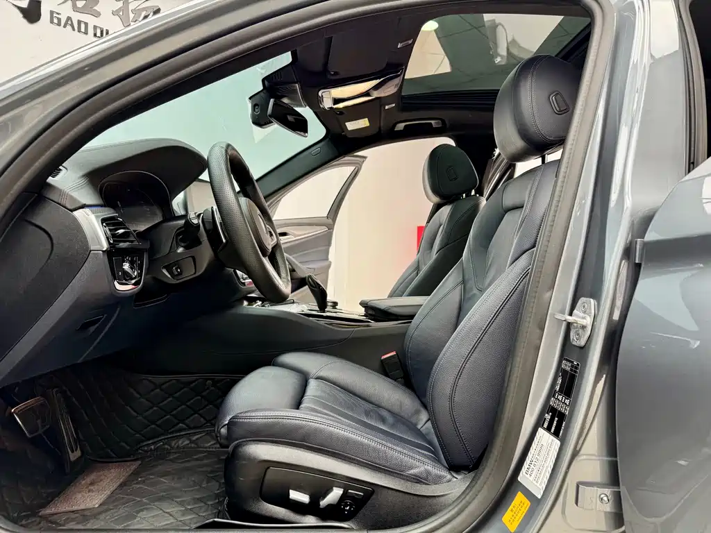BMW BMW 5 Series Import 2020 530i M Sport Package 2020 - thumbnail 6