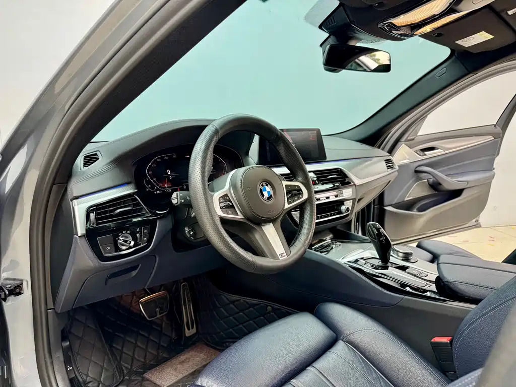 BMW BMW 5 Series Import 2020 530i M Sport Package 2020 - thumbnail 7