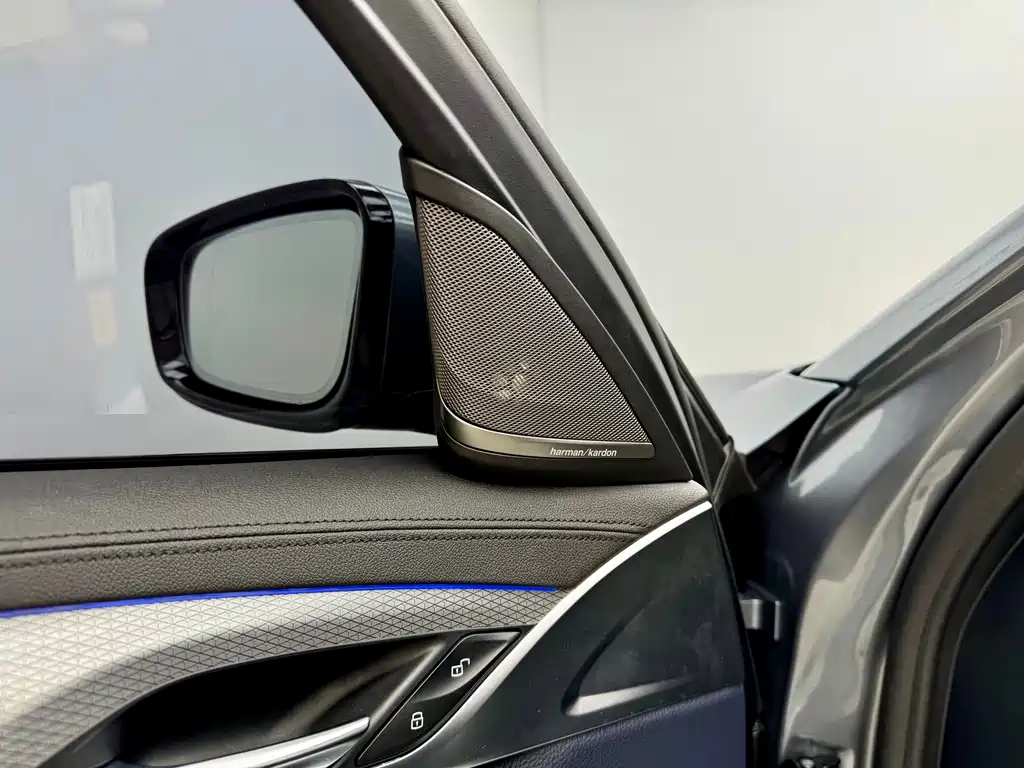 BMW BMW 5 Series Import 2020 530i M Sport Package 2020 - thumbnail 9