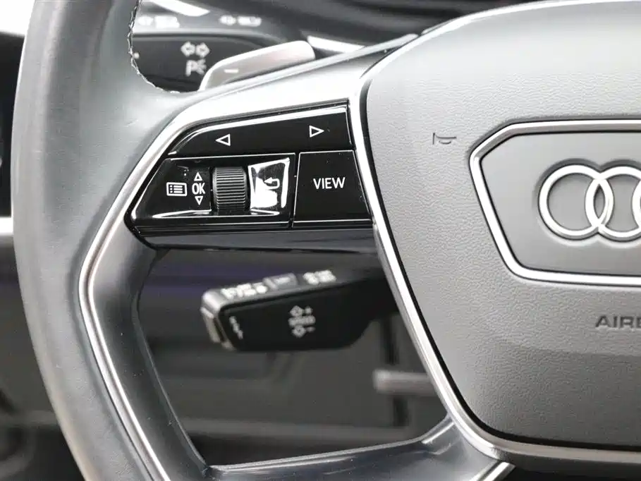 Audi Audi A7L 2022 45 TFSI S-line Dream Edition Flow Crystal Package 2023 - thumbnail 18