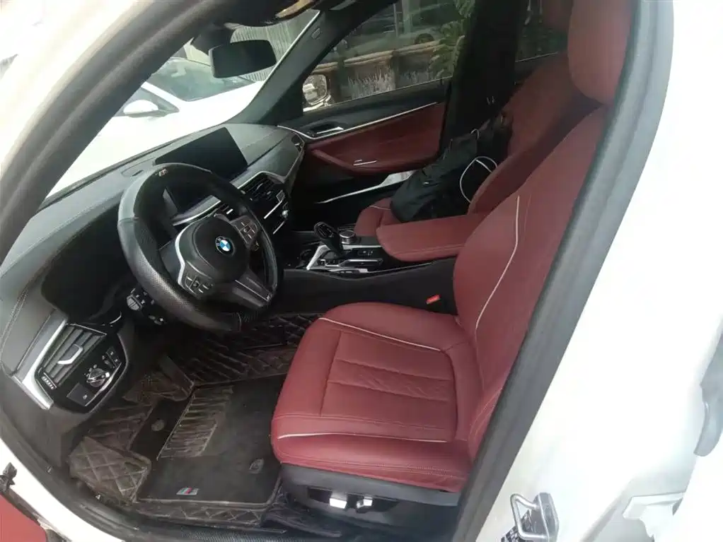 BMW BMW 5 Series 2022 Model Update 2 530Li Leading M Sport Package 2022 - thumbnail 2