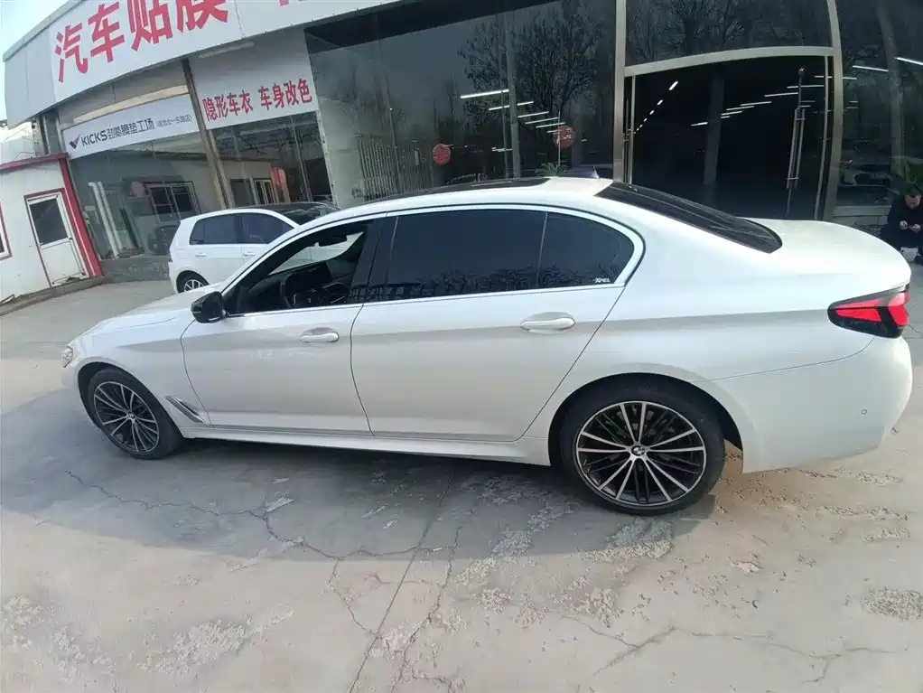BMW BMW 5 Series 2022 Model Update 2 530Li Leading M Sport Package 2022 - thumbnail 6