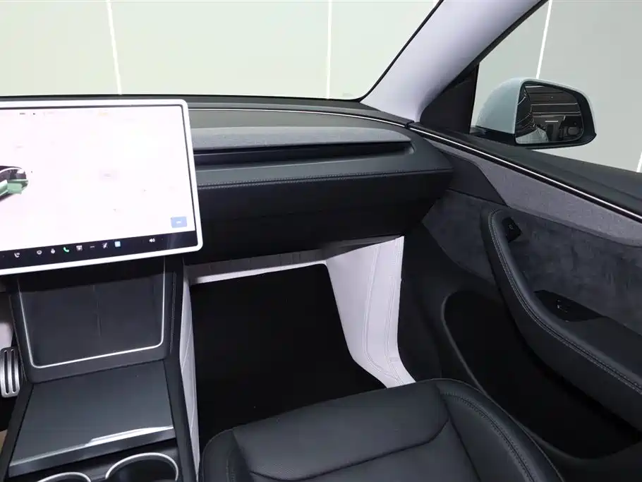 Tesla Model Y 2025 Long Range All-Wheel Drive 2025 - thumbnail 14