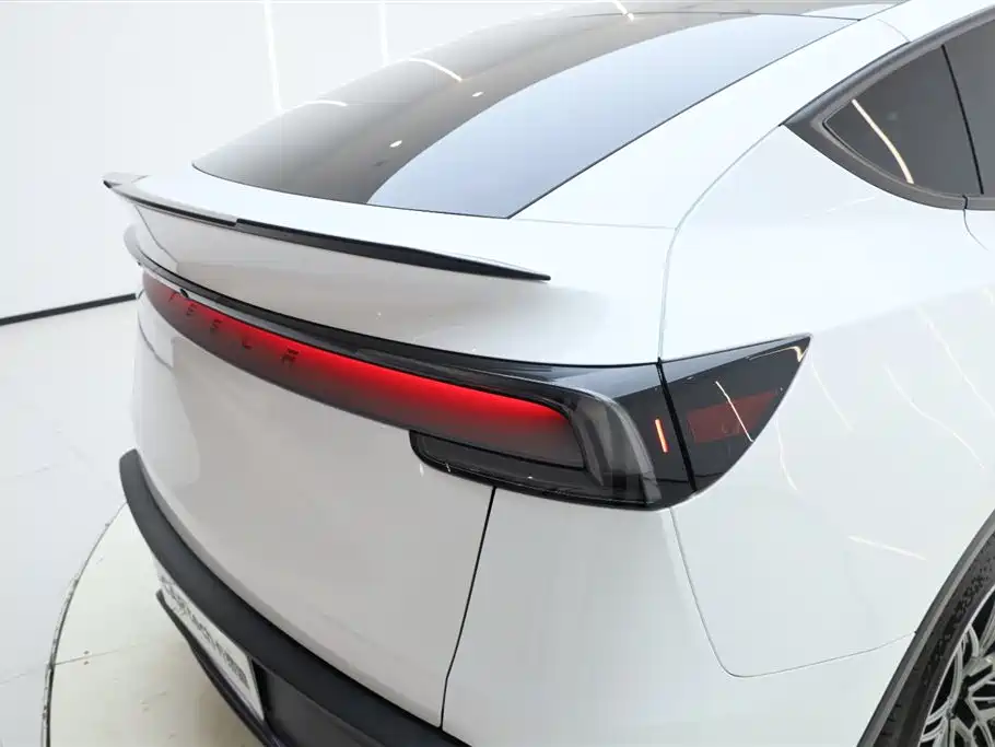 Tesla Model Y 2025 Long Range All-Wheel Drive 2025 - thumbnail 29