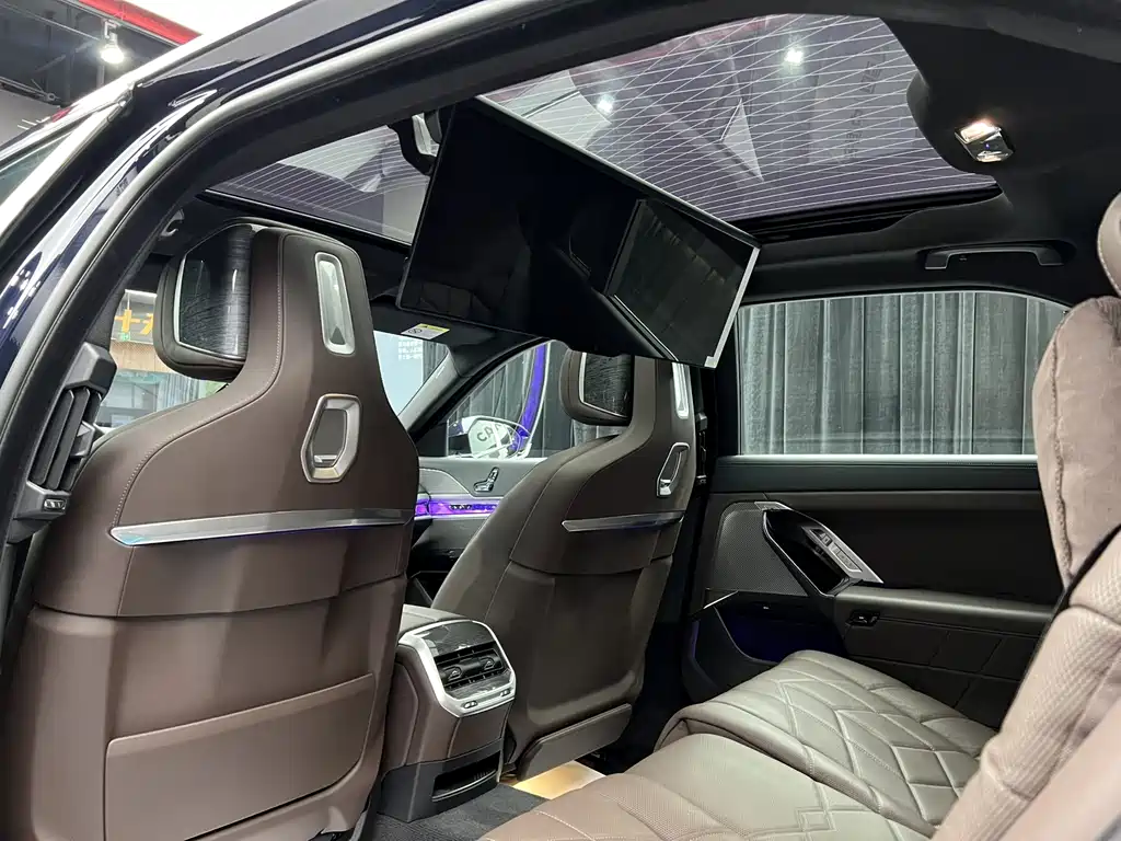 BMW BMW 7 Series 2023 740Li M Sport Package 2024 - thumbnail 9