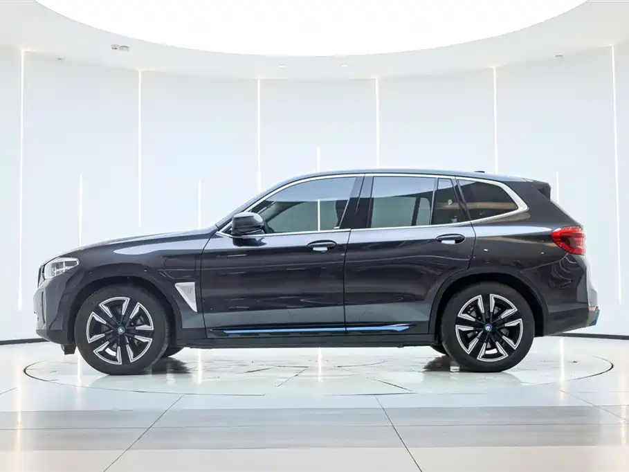 BMW BMW iX3 2021 Leading Model 2021 - thumbnail 8