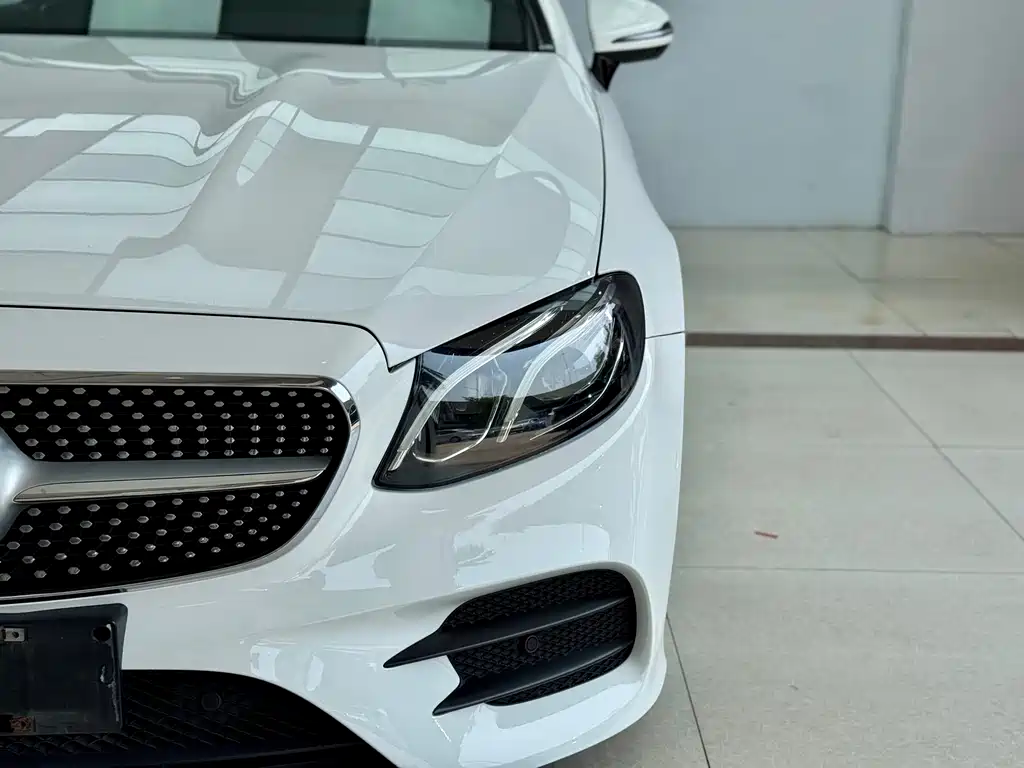 Mercedes-Benz Mercedes-Benz E-Class Coupe E 200 2019 Model 2019 - thumbnail 4