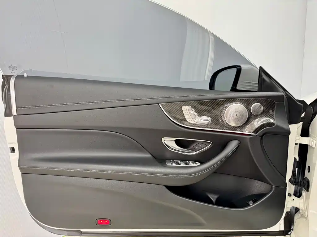 Mercedes-Benz Mercedes-Benz E-Class Coupe E 200 2019 Model 2019 - thumbnail 7