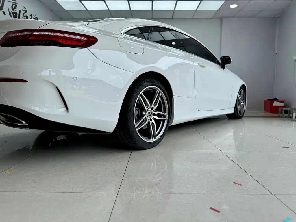 Mercedes-Benz Mercedes-Benz E-Class Coupe E 200 2019 Model 2019 - thumbnail 19